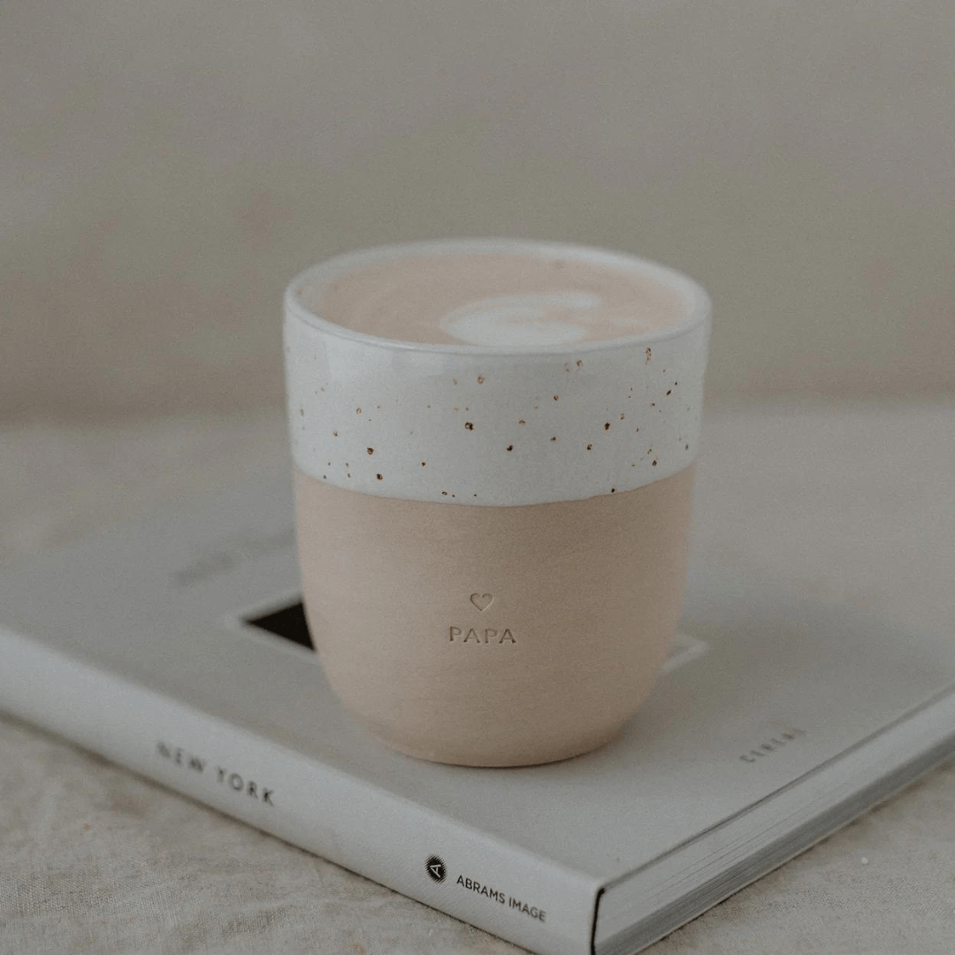 Kaffeetasse mit Papa und kleinem Herz. Ein tolles Geschenkeliebhaber