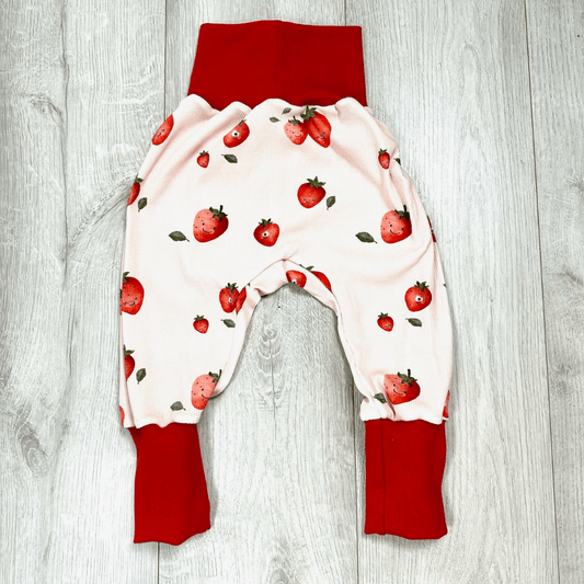 weiss/rosa Hose mit rote Erdbeeren