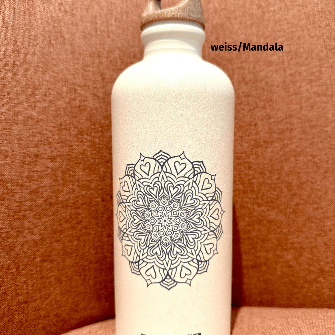 weisse Flasche, schwarzes Mandala